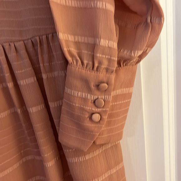 Dress - Picture 3 of 8